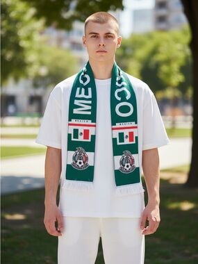 Mexico Supporter Scarf in Green - Unbranded